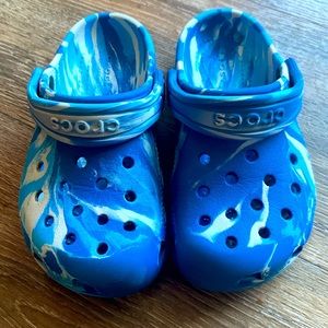 Toddlers Blue Marbled Crocs Size 10